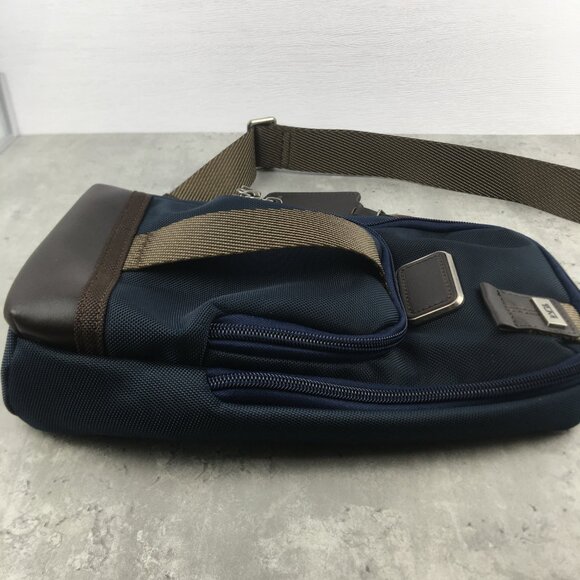 TUMI SLING BAG In blue - Picture 8 of 13